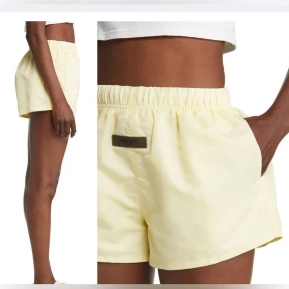 FEAR OF GOD ESSENTIALS
logo-patch track shorts - Picture 2 of 6